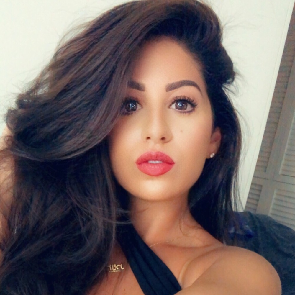 Meet your Posher, Ronit
